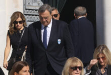 Κηδεία-Λάμπη-Νικολάου:-Το-«τελευταίο-αντίο»-στον-πρώην-πρόεδρο-της-Ελληνικής-Ολυμπιακής-Επιτροπής