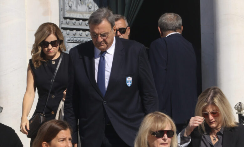 Κηδεία-Λάμπη-Νικολάου:-Το-«τελευταίο-αντίο»-στον-πρώην-πρόεδρο-της-Ελληνικής-Ολυμπιακής-Επιτροπής