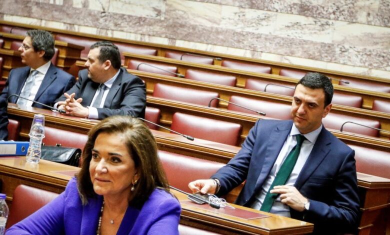 Βασίλης-Κικίλιας:-Η-απάντηση-στη-Ντόρα-Μπακογιάννη-για-την-ΕΔΕ-στο-λιμενάρχη-Χανίων-–-«Η-ανθρωπιά-δεν-είναι-άλλοθι-για-συγκάλυψη»