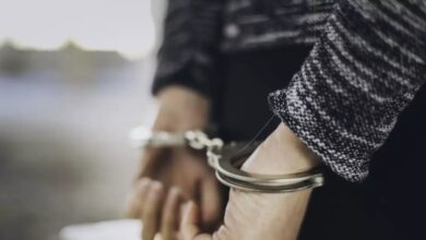 Ηγουμενίτσα:-Χειροπέδες-σε-μαθητές-και-καθηγήτρια-μετά-από-άγρια-συμπλοκή-ανηλίκων-σε-Λύκειο-της-πόλης