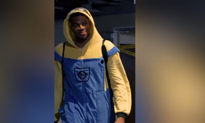 Ο-Γιάννης-Αντετοκούνμπο-ντύθηκε-minion-για-το-halloween-πριν-τον-αγώνα-των-Μιλγουόκι-Μπακς