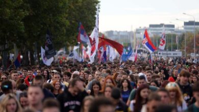 Σερβία:-Πορείες-φοιτητών-από-όλη-τη-χώρα-προς-το-Νόβι-Σαντ,-έναν-χρόνο-μετά-την-τραγωδία