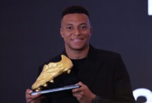 Ο-Κιλιάν-Εμπαπέ-της-Ρεάλ-Μαδρίτης-παρέλαβε-το-«Χρυσό-Παπούτσι»,-ως-πρώτος-σκόρερ-στην-Ευρώπη-την-περσινή-σεζόν