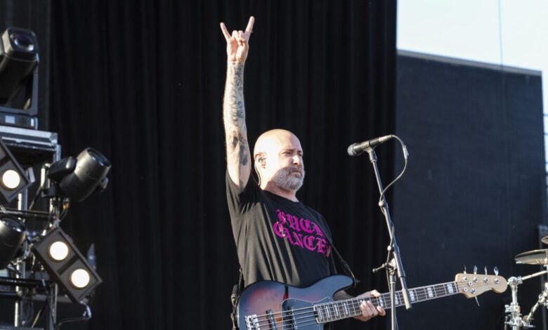 Σαμ-Ρίβερς:-Ο-μπασίστας-των-limp-bizkit-βρέθηκε-νεκρός-μέσα-σε-λίμνη-αίματος-στο-σπίτι-του-στη-Φλόριντα