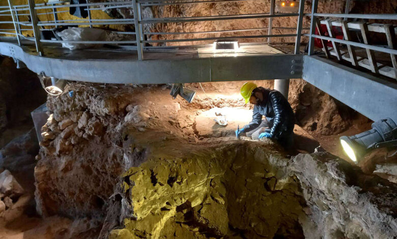 Κλειστό-από-2-έως-5/11-το-Σπήλαιο-Θεόπετρας