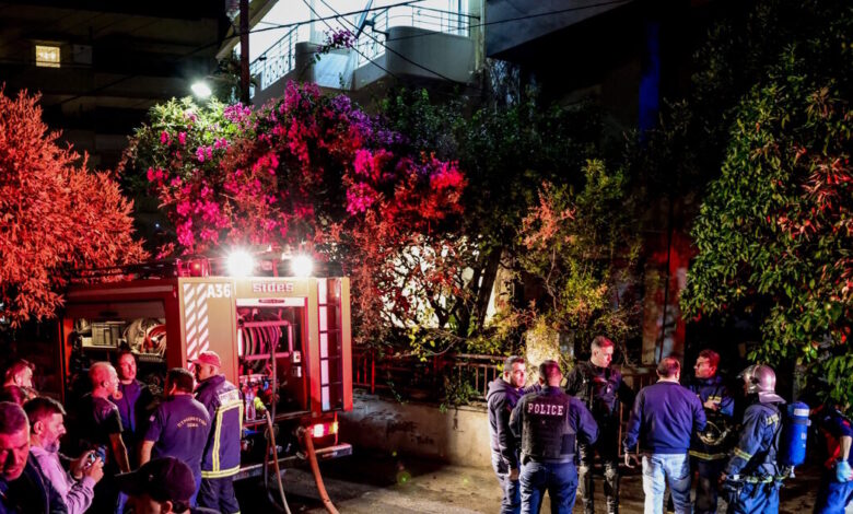 Τραγωδία-στο-Ηράκλειο:-Απανθρακώθηκαν-μάνα-και-γιος-μετά-από-φωτιά-σε-σπίτι-–-Ο-άλλος-γιος-πήδηξε-από-την-ταράτσα,-τι-εξετάζουν-οι-αρχές