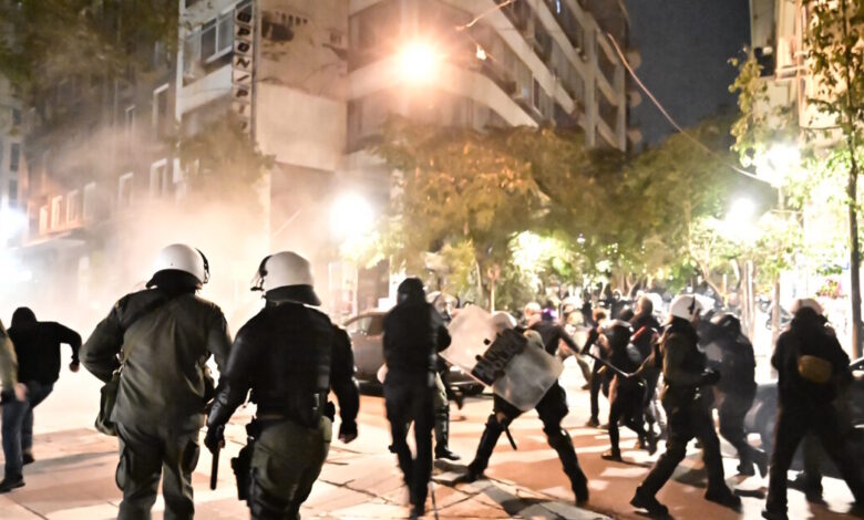 Πέντε-συλλήψεις-στα-επεισόδια-στην-πορεία-μνήμης-του-αναρχικού-που-σκοτώθηκε-από-τη-βόμβα-στους-Αμπελόκηπους