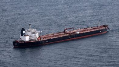 Ανεπηρέαστη-η-ροή-του-πετρελαίου-μέσω-του-«σκιώδους-στόλου»-παρά-τις-αμερικανικές-κυρώσεις-σε-δύο-ρωσικούς-πετρελαϊκούς-κολοσσούς