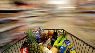 «Φουντώνει»-και-πάλι-η-ακρίβεια-στα-τρόφιμα-–-Ποια-προϊόντα-«σέρνουν-τον-χορό»-των-ανατιμήσεων