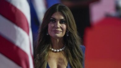 Κίμπερλι-Γκίλφοϊλ:-Στην-Αθήνα-σήμερα-η-νέα-πρέσβης-των-ΗΠΑ-–-Η-πρώτη-της-επίσημη-υπoχρέωση-και-το-πάρτι-προς-τιμήν-της