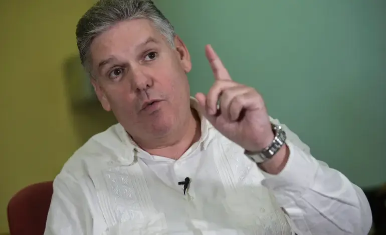 Κούβα:-Κατηγορείται-για-κατασκοπεία-και-οικονομικά-εγκλήματα-ο-πρώην-υπουργός-Οικονομικών