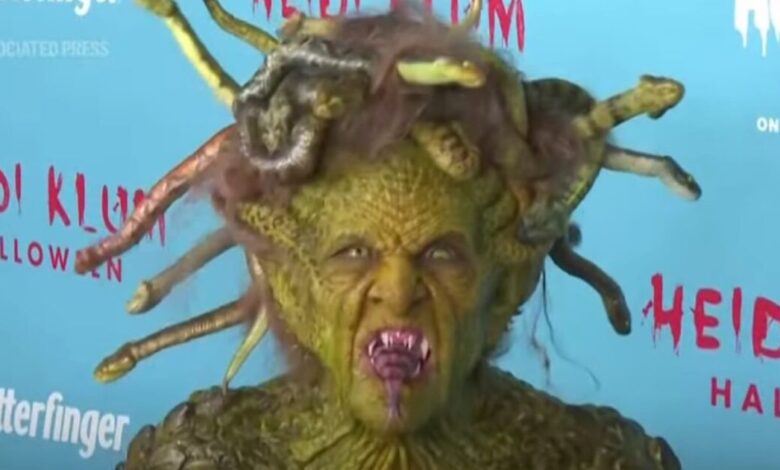 Η-Χάιντι-Κλουμ-έκανε-και-φέτος-το-θαύμα-της-στο-halloween-–-Μεταμορφώθηκε-σε-Μέδουσα-εμπνευσμένη-από-την-ελληνική-μυθολογία