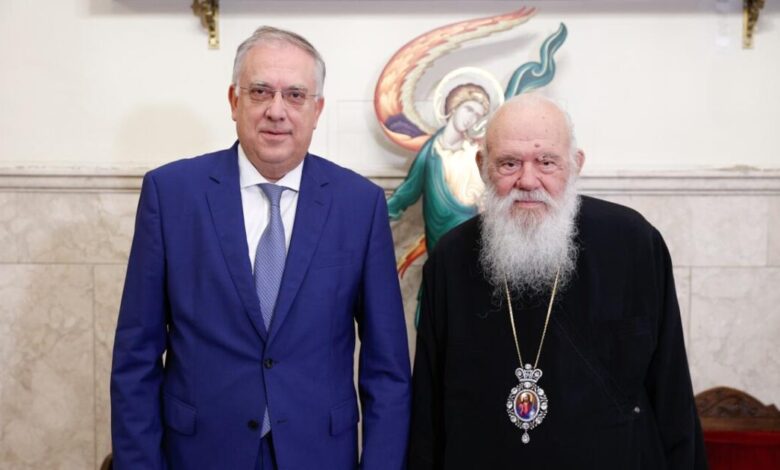 Συνάντηση-Θεοδωρικάκου-–-Ιερώνυμου-για-την-κοινωνική-συνοχή-και-την-ανάπτυξη