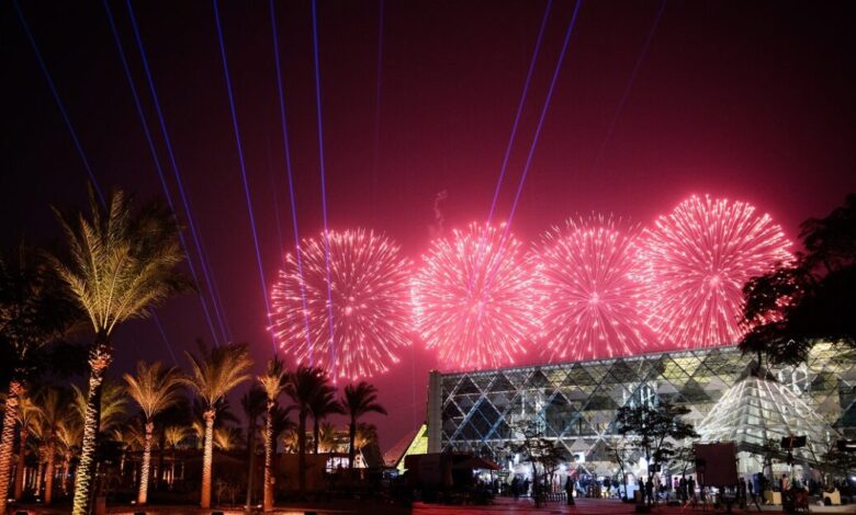 Μεγάλο-Αιγυπτιακό-Μουσείο:-Υπερθέαμα-πλαισιωμένο-με-πυροτεχνήματα-και-σόου-με-drones-για-τα-εγκαίνια