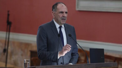 Γεραπετρίτης:-Η-Ελλάδα-μπορεί-να-γίνει-γέφυρα-ανάμεσα-στην-Ευρώπη-και-τον-Περσικό-Κόλπο