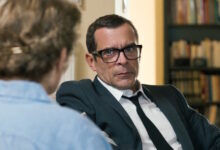 Ο-δικαστής-–-επόμενα-επεισόδια:-Ο-Πέτρος-Δημητρίου-βλέπει-τη-ζωή-του-να-διαλύεται,-όταν-ο-γιος-του-χτυπά-και-εγκαταλείπει-έναν-νεαρό