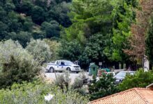 Βεντέτα-στη-Βορίζια:-Βαφτίστηκαν-τα-παιδιά-του-39χρονου-Φανούρη-Καργάκη-πριν-την-κηδεία-του-–-Το-σπαρακτικό-μοιρολόι-της-γυναίκας-του