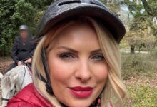 Η-Ελένη-Μενεγάκη-έκανε-ιππασία:-Νέες-φωτογραφίες-από-την-οικογενειακή-της-εξόρμηση-στα-Ζαγοροχώρια