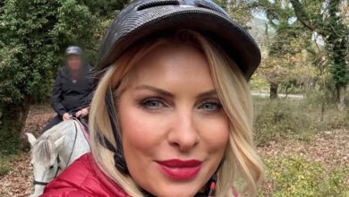 Η-Ελένη-Μενεγάκη-έκανε-ιππασία:-Νέες-φωτογραφίες-από-την-οικογενειακή-της-εξόρμηση-στα-Ζαγοροχώρια