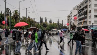 Καιρός:-Βροχερό-σκηνικό-με-καταιγίδες-στα-δυτικά-–-Ξεκινά-χειμωνιάτικη-εβδομάδα-με-πτώση-της-θερμοκρασίας-και-ομίχλες