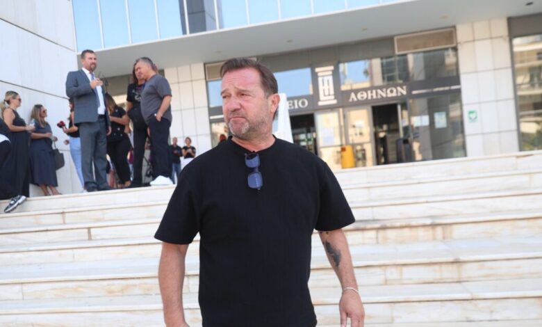 Νίκος-Πλακιάς-για-τις-φήμες-εμπλοκής-της-Μαρίας-Καρυστιανού-στο-κόμμα-«Κύμα»:-«Με-ανακατεύει-η-θάλασσα»