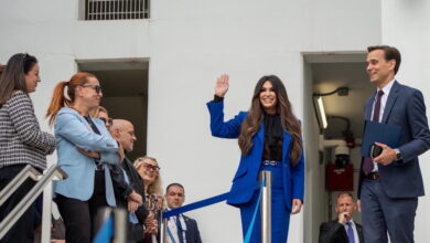 Η-Κίμπερλι-Γκίλφοϊλ-σε-συνάντηση-με-την-ομάδα-της-Αμερικανικής-Αποστολής-στην-Ελλάδα-–-Την-Τρίτη-θα-συναντηθεί-με-Τασούλα-και-Γεραπετρίτη