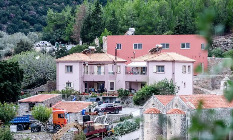 Βορίζια:-Συγκλονίζει-ο-αδερφός-της-56χρονης-που-σκοτώθηκε-στο-μακελειό-–-«Την-αντίκρισα-νεκρή-στην-άσφαλτο,-ενώ-κάποιος-μας-έριχνε-με-καλάσνικοφ»