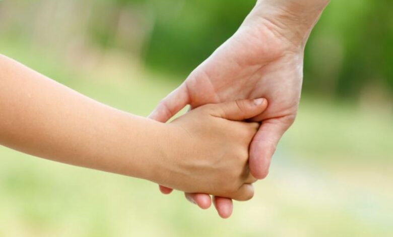 Πάνω-από-300-πράξεις-υιοθεσίας-το-2024-–-29-στην-Κεντρική-Ελλάδα