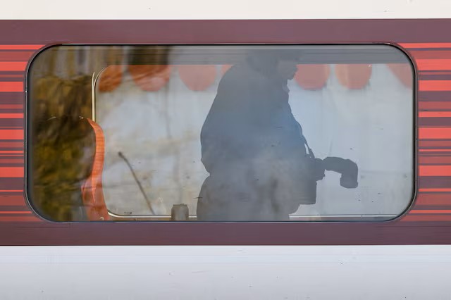 Βρετανία:-Ο-ύποπτος-για-την-επίθεση-σε-τρένο-κατηγορείται-για-11-απόπειρες-ανθρωποκτονίας