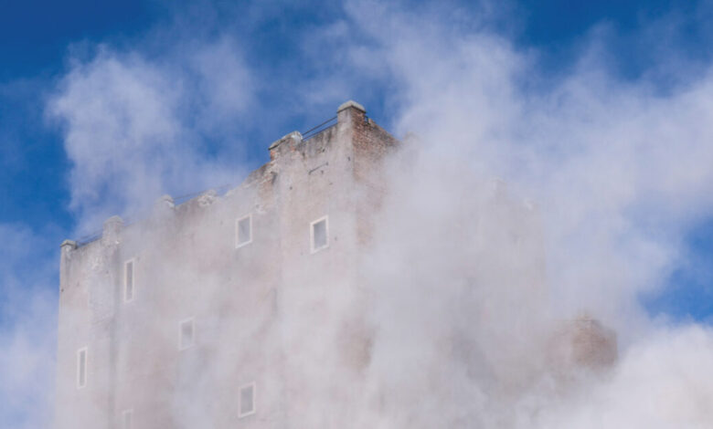 Ρώμη:-Κατέρρευσε-δυο-φορές-ο-«Πύργος-των-Κόμηδων»-κοντά-στο-Κολοσσαίο-–-Ένας-εργάτης-παραμένει-εγκλωβισμένος-–-4-μεταφέρθηκαν-στο-νοσοκομείο
