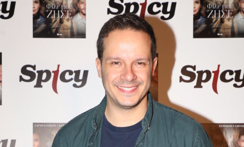 Δημήτρης-Μακαλιάς-για-την-παράσταση-«Πες-το-ψέματα»:-«Είναι-μία-μαύρη-σελίδα-για-το-ελληνικό-θέατρο,-θέλω-να-την-αφήσω-πίσω»