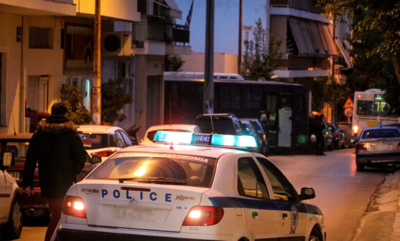 Χαλκίδα:-Νεκρός-23χρονος-από-επίθεση-με-μαχαίρι-–-Στο-νοσοκομείο-και-μαχαιρωμένος-και-δεύτερο-άτομο