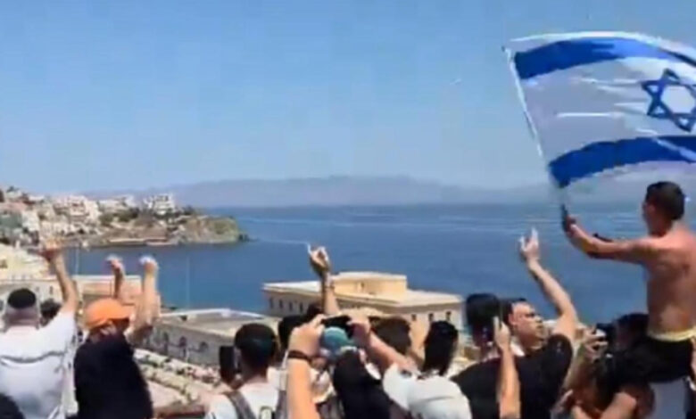 Χανιά:-Συγκέντρωση-στην-πλατεία-Σούδας-για-το-ανεπιθύμητο-crown-iris