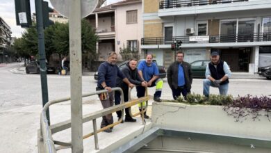 Χρήστος-Ζαραμπούκας:-Δίπλα-στους-ηλεκτρολόγους-που-στολίζουν-τα-Τρίκαλα