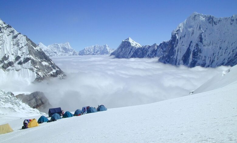 Επτά-ορειβάτες-νεκροί-μετά-από-χιονοστιβάδα-στο-Νεπάλ