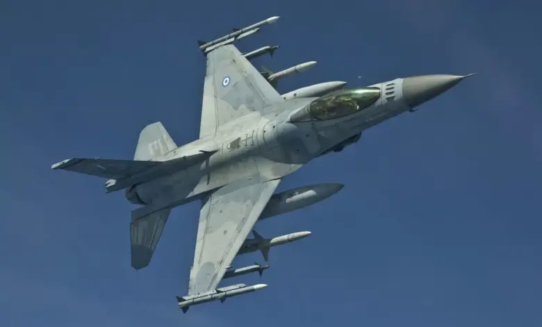 Χαμηλή-διέλευση-f-16-πάνω-από-τα-Τρίκαλα-την-Τετάρτη