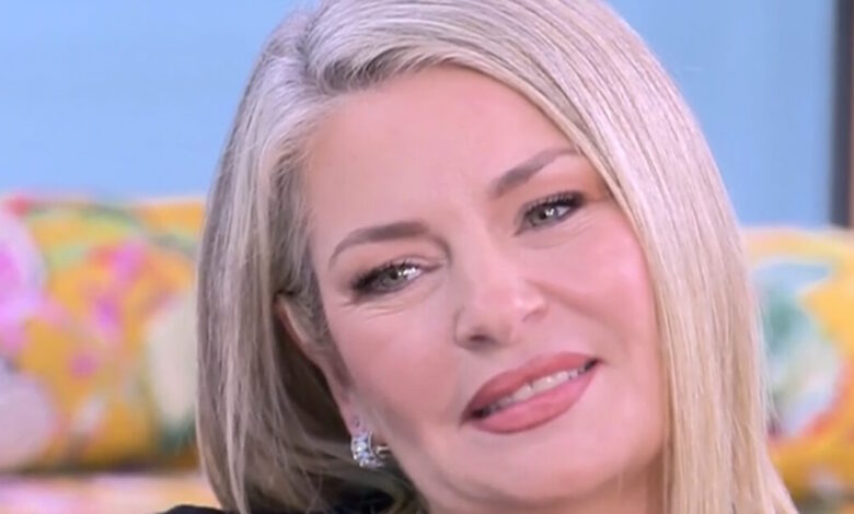 Ελισάβετ-Μουτάφη-για-τον-υιοθετημένο-γιο-της:-Δεν-έχω-νιώσει-ποτέ-ότι-τον-αντιμετωπίζουν-διαφορετικά,-τα-βλέμματα-είναι-πολύ-θετικά