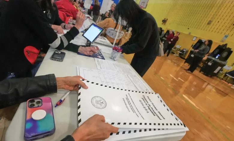 Άνοιξαν-οι-κάλπες-στις-εκλογές-στις-ΗΠΑ