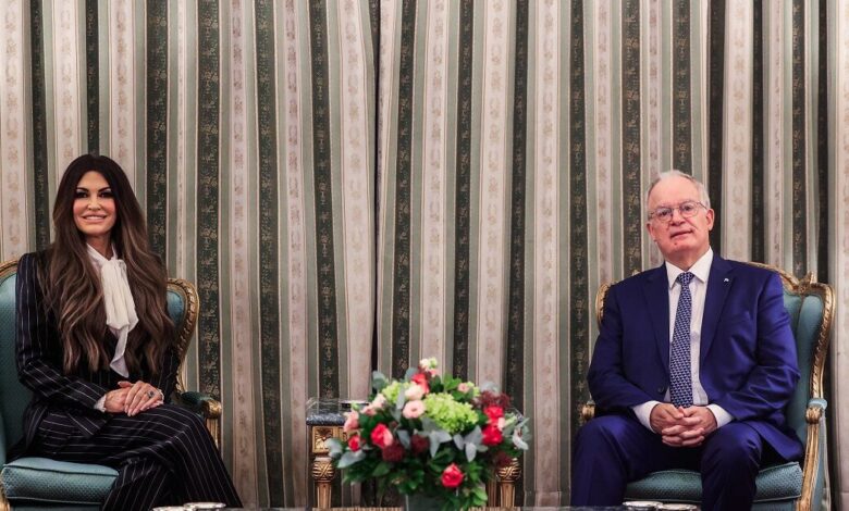 Τα-παραλειπόμενα-της-συνάντησης-Τασούλα-–-Γκιλφόιλ:-Ο-μήνας-του-μέλιτος-και-η-ατάκα-«εργαζόμαστε-για-νέο-σύζυγο»