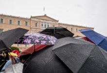 Καιρός-αύριο:-Τοπικές-βροχές-και-καταιγίδες-–-Η-θερμοκρασία-«πέφτει»,-οι-άνεμοι-δυναμώνουν