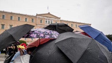 Καιρός-αύριο:-Τοπικές-βροχές-και-καταιγίδες-–-Η-θερμοκρασία-«πέφτει»,-οι-άνεμοι-δυναμώνουν