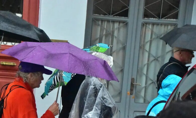 Καιρός-σήμερα:-Μικρή-πτώση-της-θερμοκρασίας-με-βροχές-και-καταιγίδες-στα-ανατολικά-Ηπειρωτικά,-τις-Κυκλάδες-και-την-Κρήτη