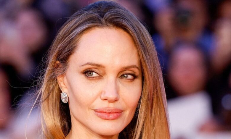 politico:-Απρόοπτο-με-την-επίσκεψη-της-Αντζελίνα-Τζολί-στην-Ουκρανία-–-Στρατολογήθηκε-ο-οδηγός-της