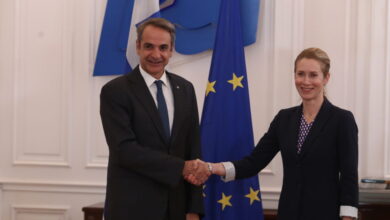 Ο-Κυριάκος-Μητσοτάκης-υποδέχθηκε-την-Κάγια-Κάλας-στο-Μέγαρο-Μαξίμου-–-Η-ΕΕ-επιδιώκει-να-ενισχύσει-τον-στρατηγικό-της-ρόλο-απέναντι-στις-περιφερειακές-κρίσεις