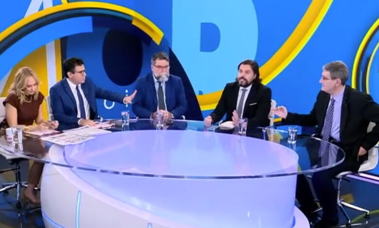 Χάος-σε-εκπομπή-με-Χρήστο-Γιανούλη-και-Πέτρο-Παππά:-«Είσαι-σαλτιμπάγκος»-–-«Παρακαλάτε-στα-4-τον-Τσίπρα-να-σας-πάρει»