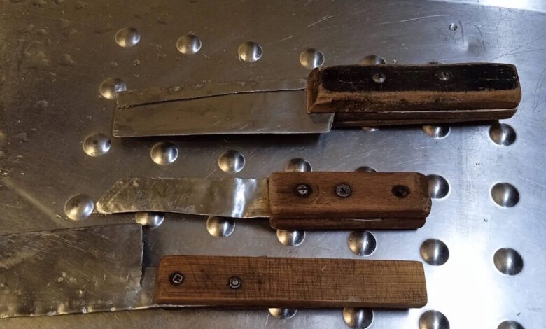 Μαχαίρια,-κινητά-και-ναρκωτικά-βρέθηκαν-στις-φυλακές-Τρικάλων