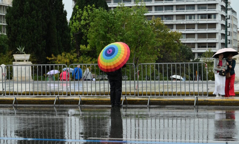 Καιρός-σήμερα:-Συννεφιά,-βροχές-και-καταιγίδες-στην-χώρα-–-Αγγίζει-τους-24-βαθμούς-η-θερμοκρασία