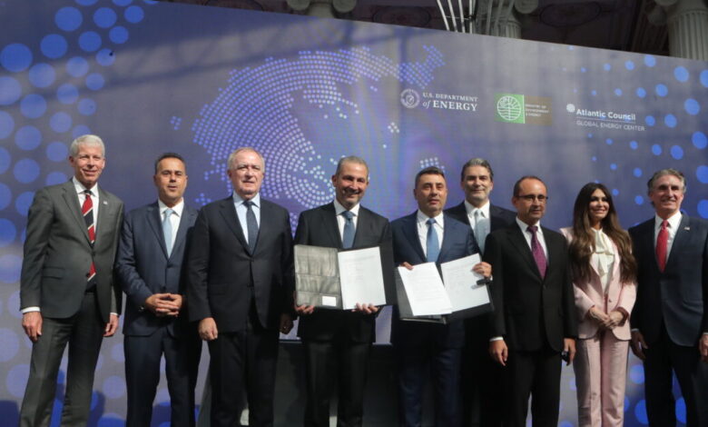 Πρώτο-μακροχρόνιο-συμβόλαιο-lng-στην-Ελλάδα-μεταξύ-venture-global-και-ΔΕΠΑ-–-Άκτωρ-για-τον-Κάθετο-Διάδρομο