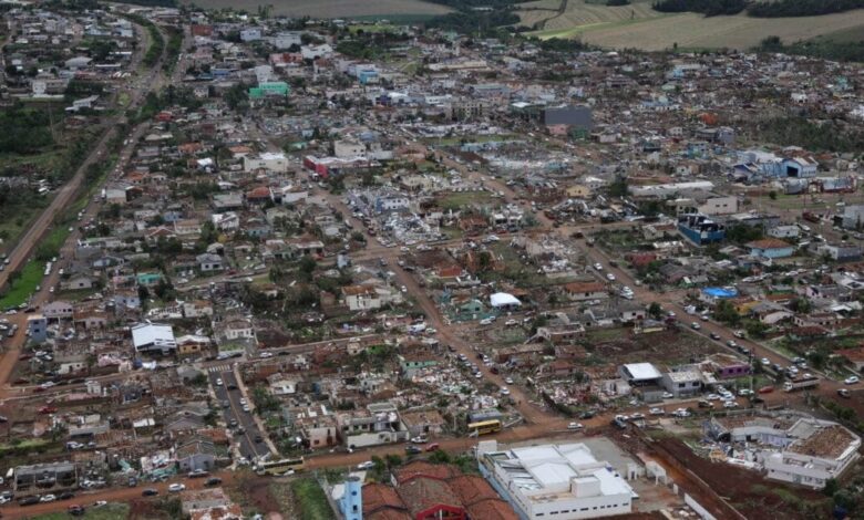 Φονικός-ανεμοστρόβιλος-στη-Βραζιλία:-5-νεκροί,-εκατοντάδες-τραυματίες-και-μία-πόλη-ισοπεδωμένη