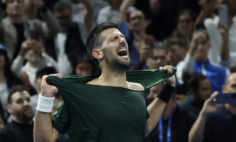 Ο-Νόβακ-Τζόκοβιτς-έσκισε-τη-φανέλα-του-πανηγυρίζοντας-τον-τίτλο-του-hellenic-championship